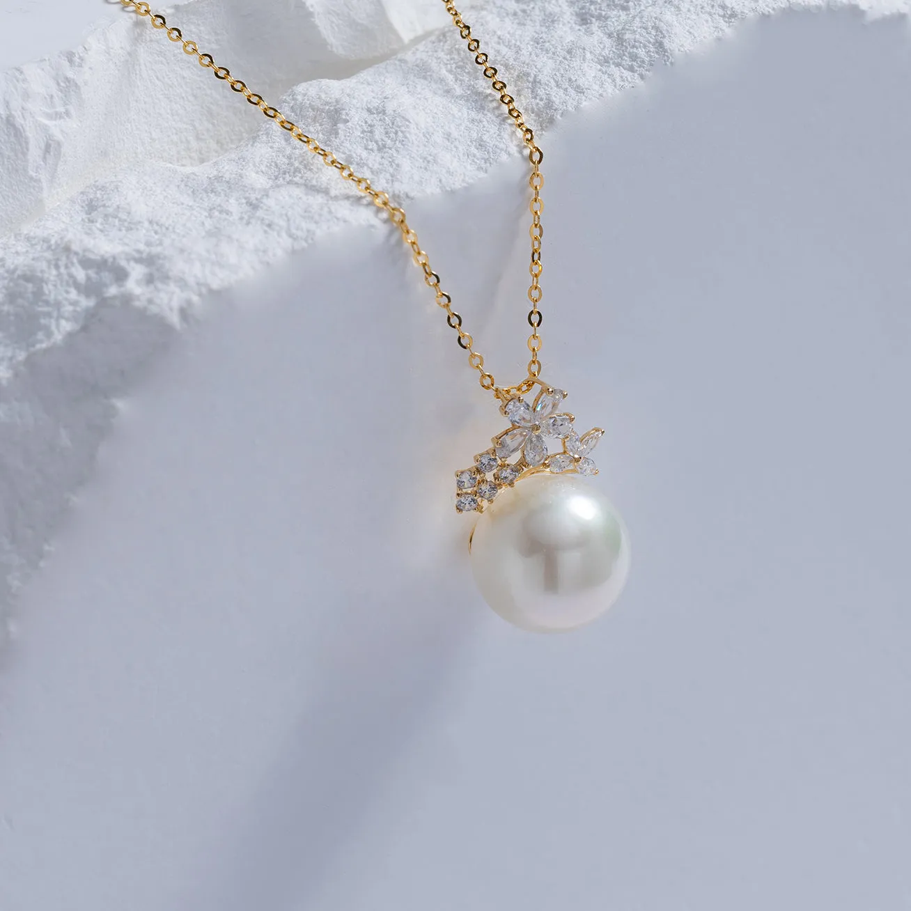 18K Solid Gold Saltwater Pearl Necklace KN00104