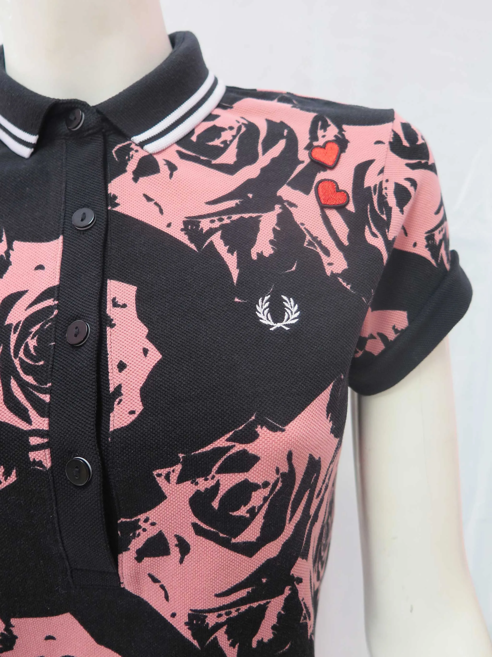 AMY WINEHOUSE ROSE PINK ROSE PRINT SHIRT