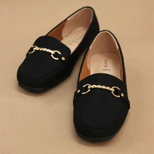 Black Fancy Pumps for women