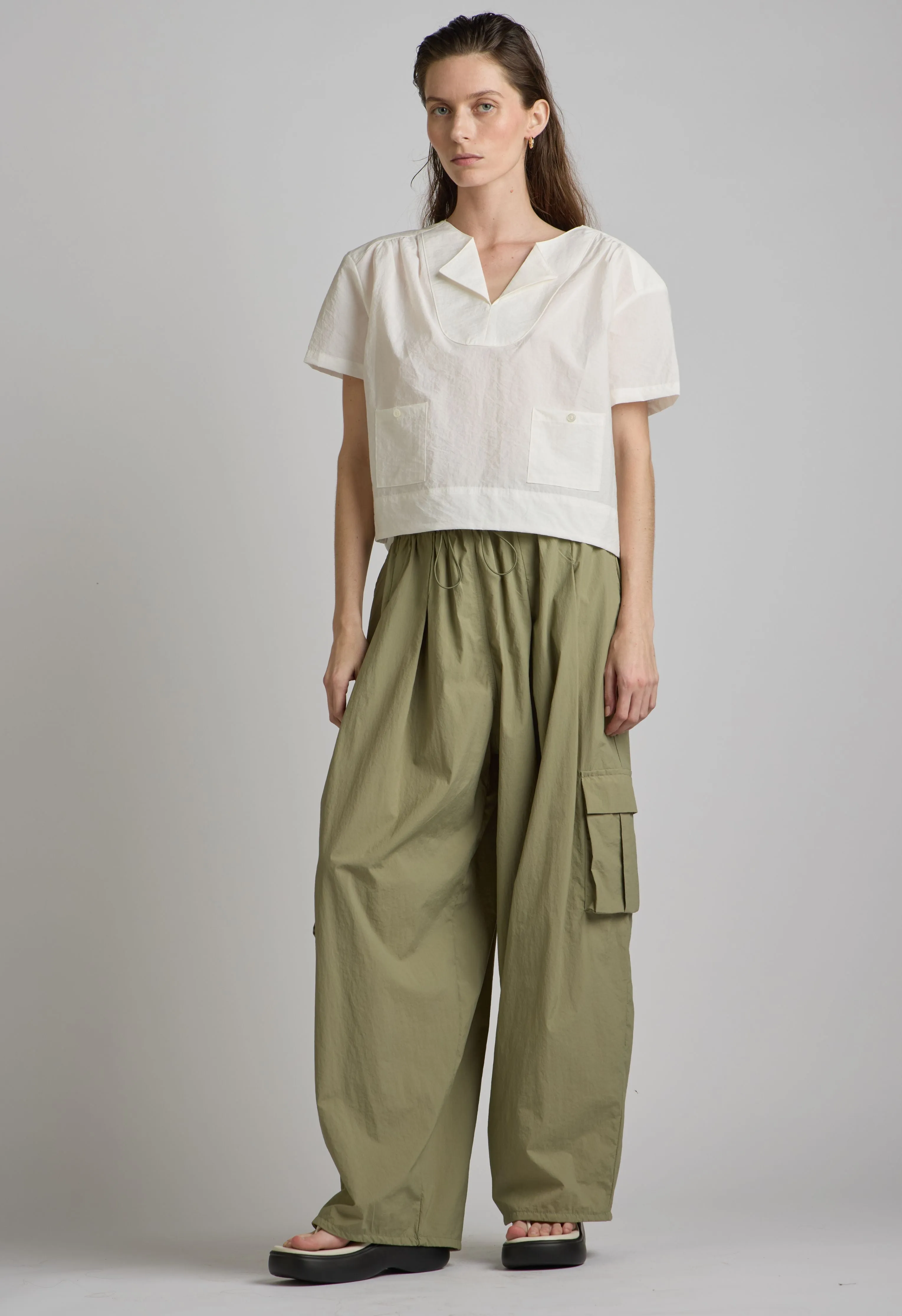 Parachute Pants in Natural Green