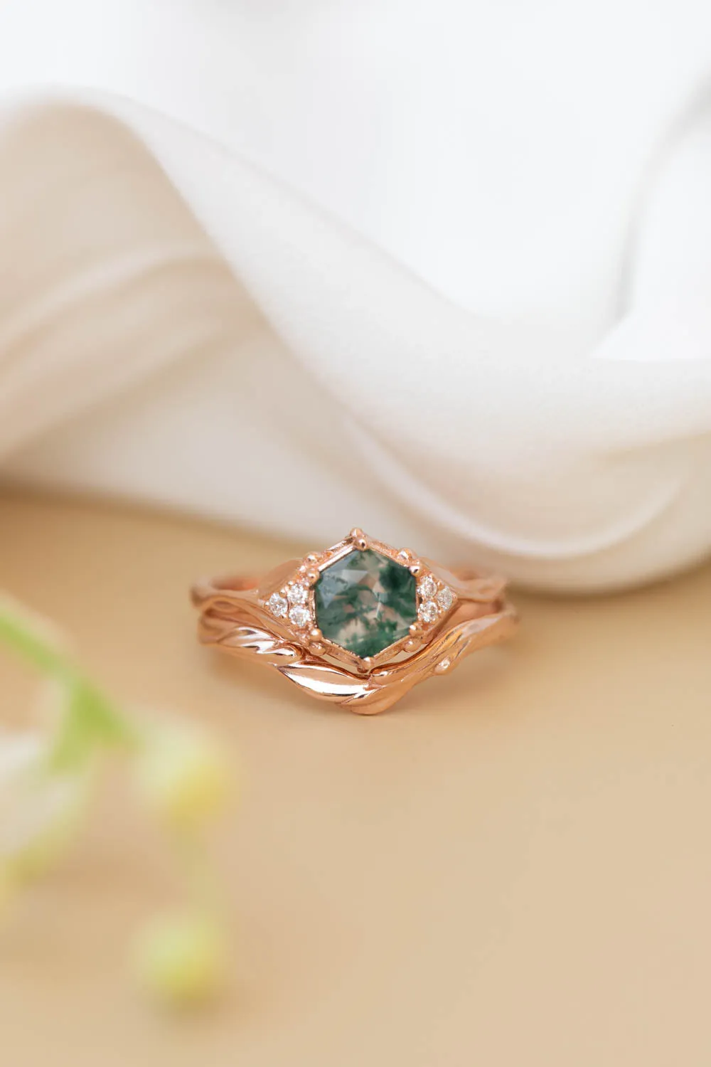 Roma | engagement ring setting for hexagon cut gemstone 6 mm