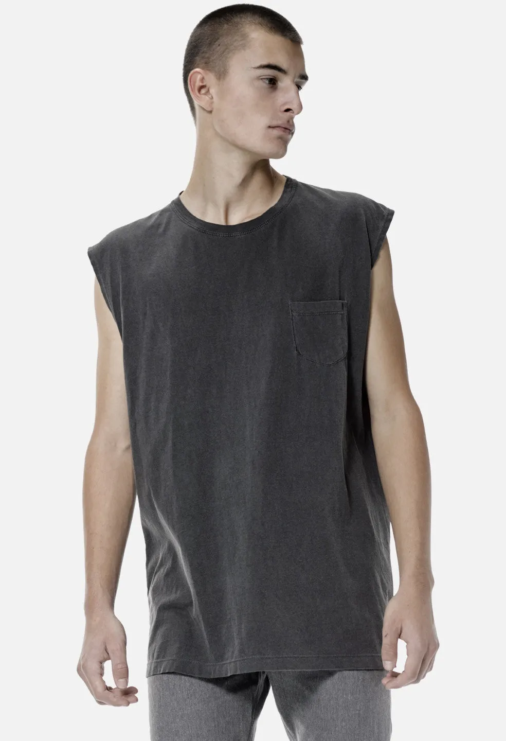 Sleeveless Pocket Tee / Black